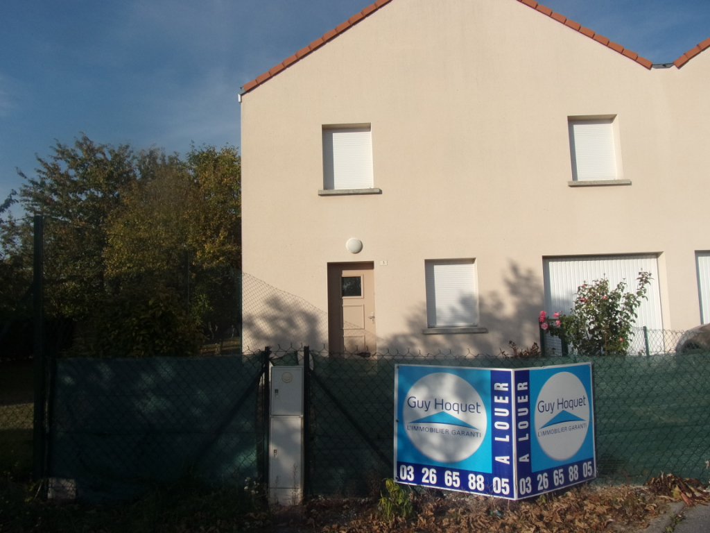 MOURMELON LE GRAND, maison de T4, 3 chambres avec garage et jardin.