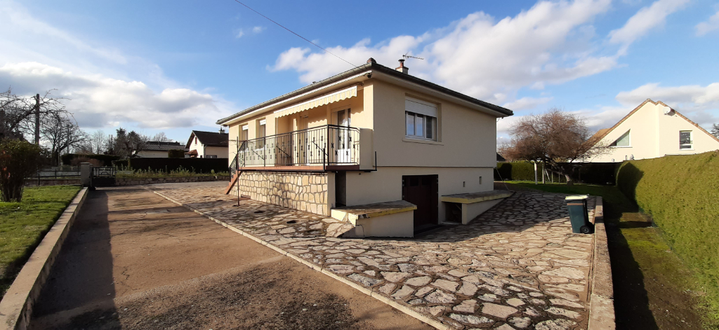 SAINT LOUP DE VARENNES : maison 5 pièces à vendre