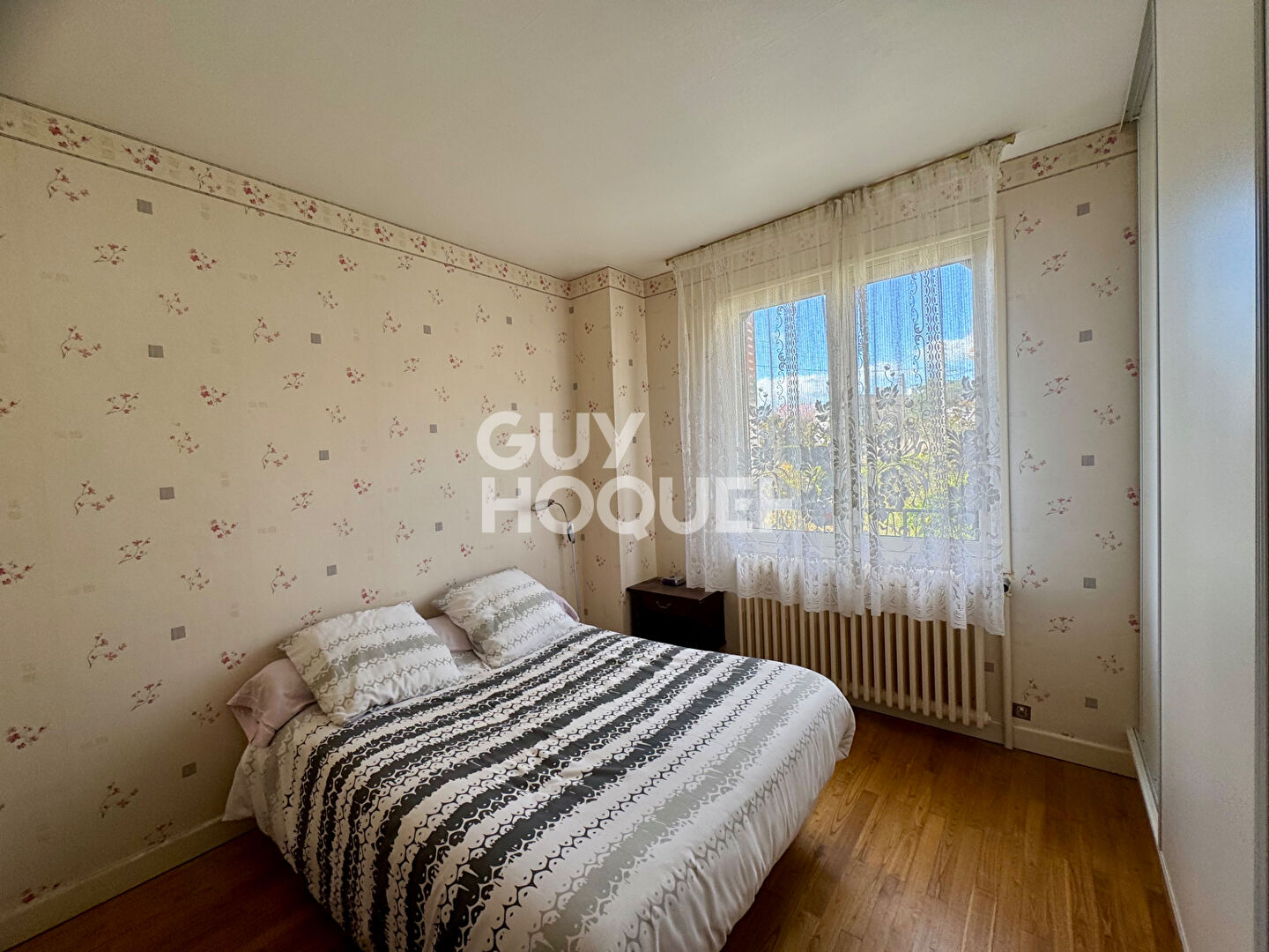 À vendre au CREUSOT (71200), maison 6 pièces d'environ 134 m².