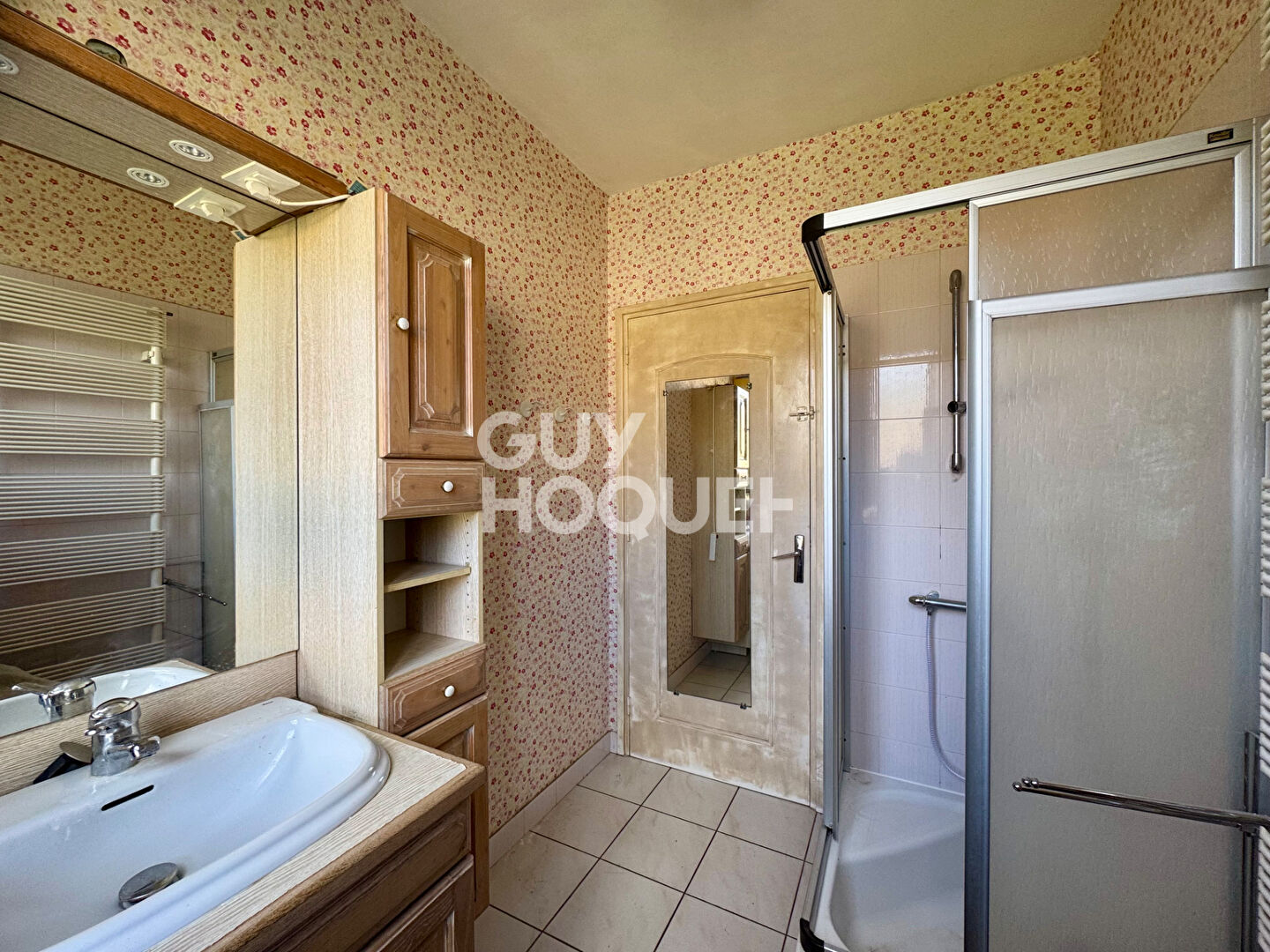 À vendre au CREUSOT (71200), maison 6 pièces d'environ 134 m².