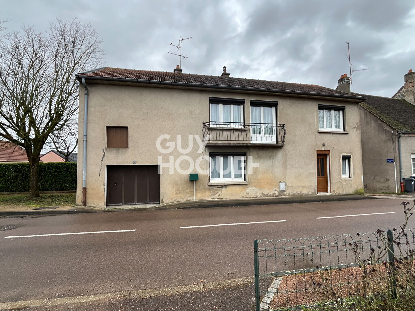 CHAMPFORGEUIL : maison de 5 pièces (120 m²) à vendre