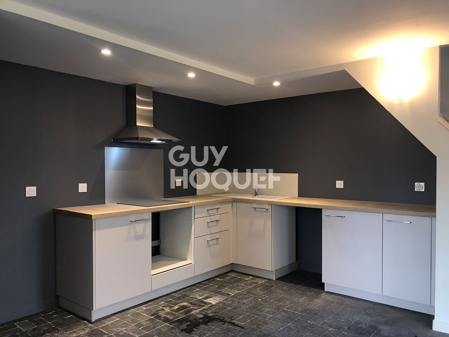 CENTRE-VILLE -  A LOUER DUPLEX F5 AVEC 2 PLACES DE PARKING