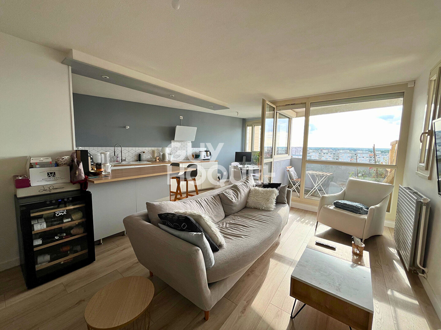 VENTE d'un appartement de 4 pièces (environ 92 m²) à CHALON SUR SAONE