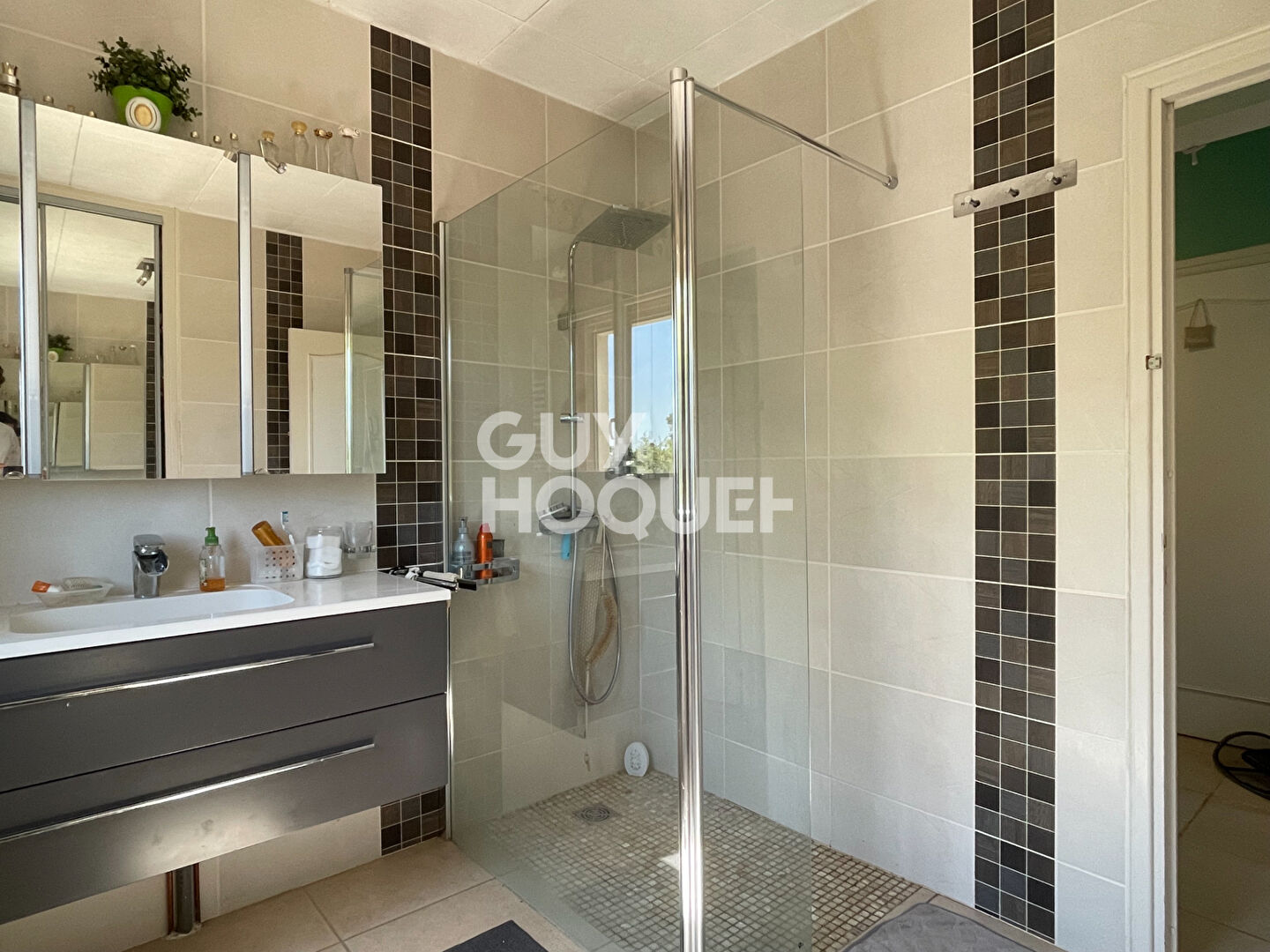 POSEZ VOS VALISES ET INSTALLEZ VOUS !