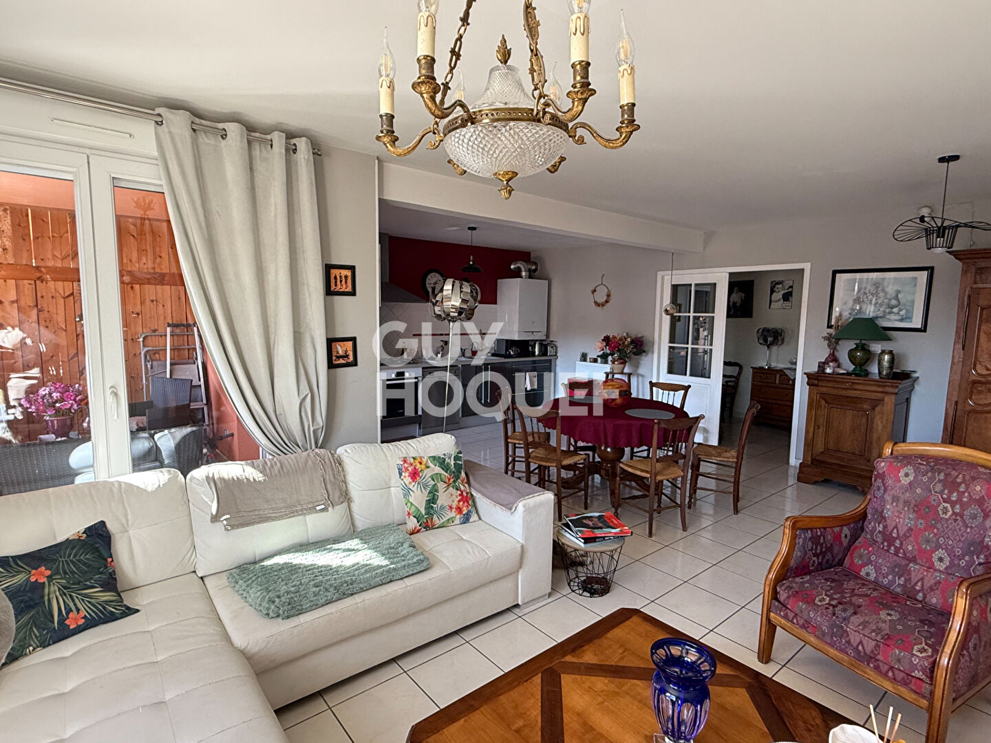 3 chambres et terrasse à 5min du centre ville à pied !!!