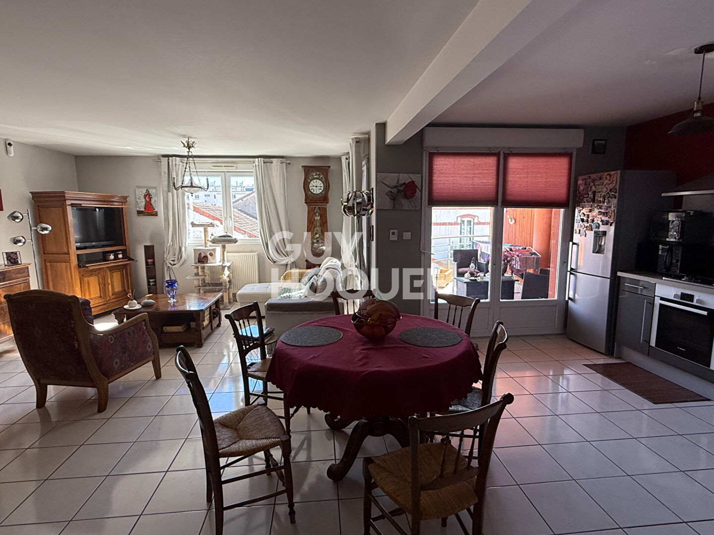 3 chambres et terrasse à 5min du centre ville à pied !!!