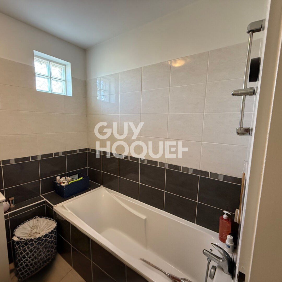 3 chambres et terrasse à 5min du centre ville à pied !!!