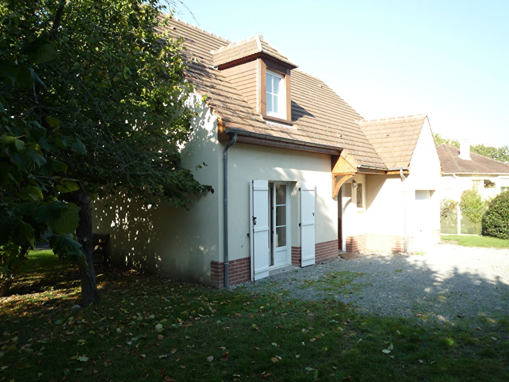 COYE LA FORET- 20 MINS de PARIS Gare du Nord- 15 MINS de ROISSY