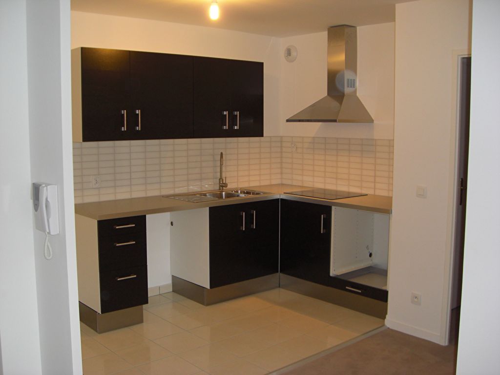 APPARTEMENT TOUT NEUF, 5 MN CHANTILLY