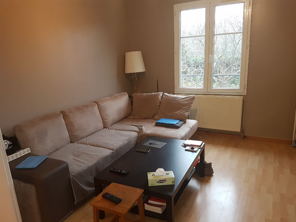 Appartement 2 pièces d'environ 48,8 m² à vendre à GOUVIEUX (60270).