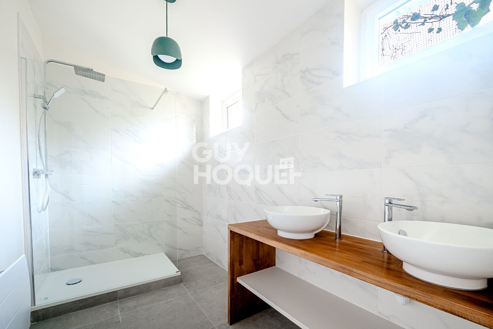 Maison de charme en plein coeur de Coye-la-Forêt avec jardin, terrasse et garage