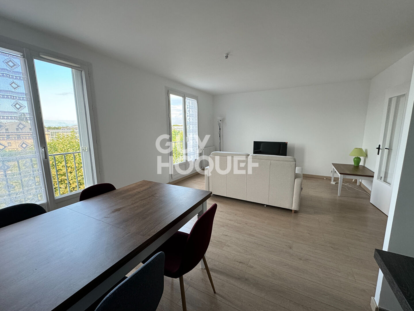 GARE CHANTILLY - T2 MEUBLE 50m2
