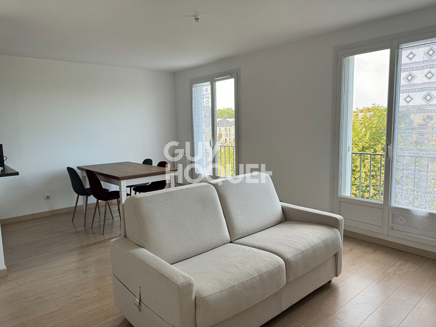 GARE CHANTILLY - T2 MEUBLE 50m2
