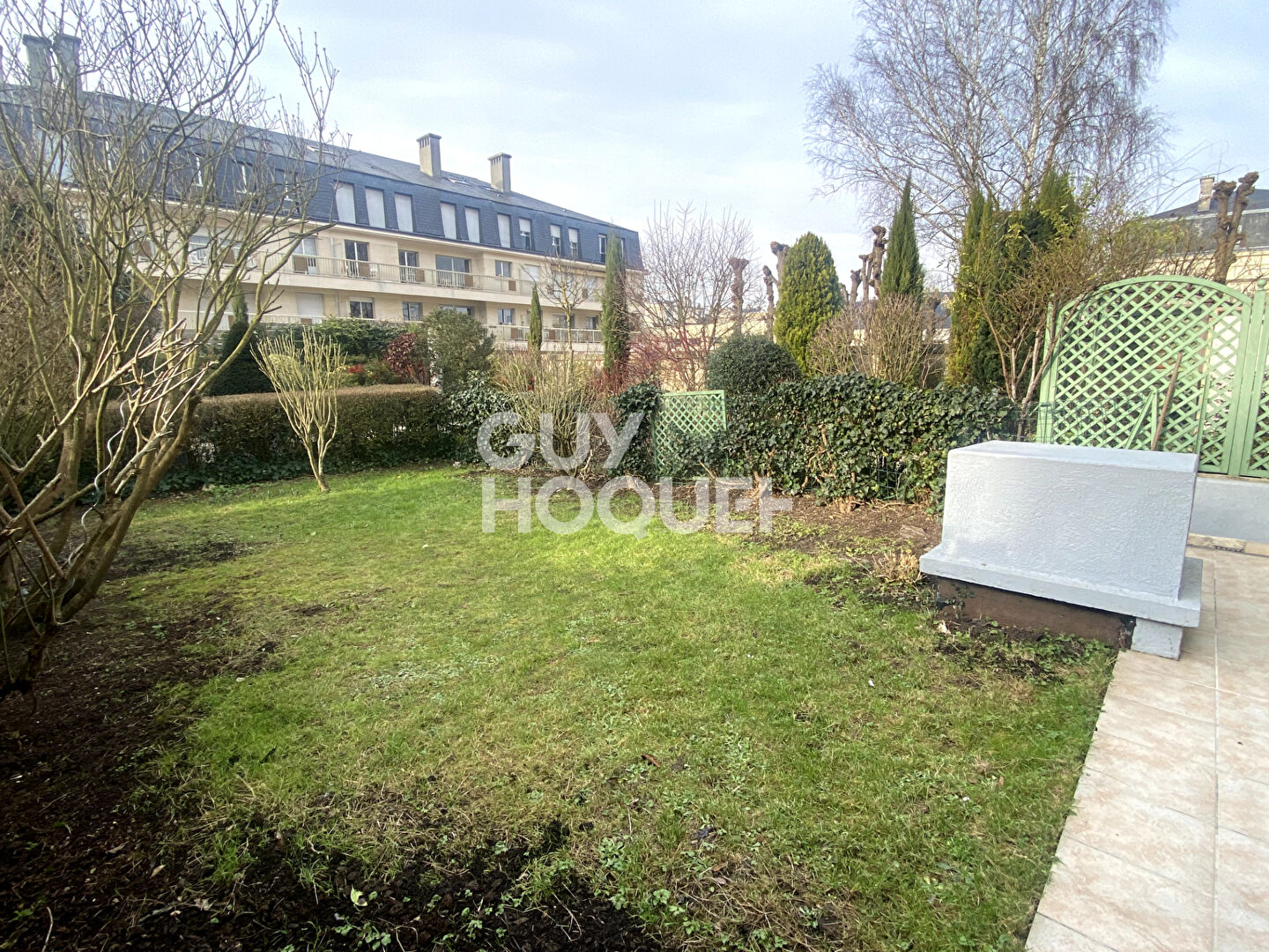 SECTEUR PETITE PELOUSE - STUDIO AVEC JARDIN 80m2