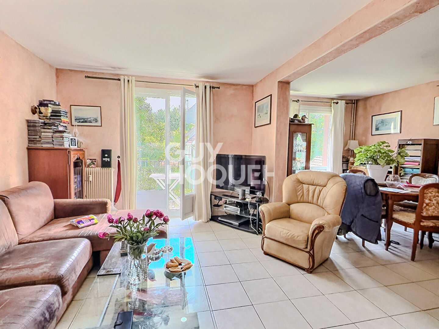 T4 avec balcon, garage et vue dégagée le long du canal Saint-Jean à Chantilly