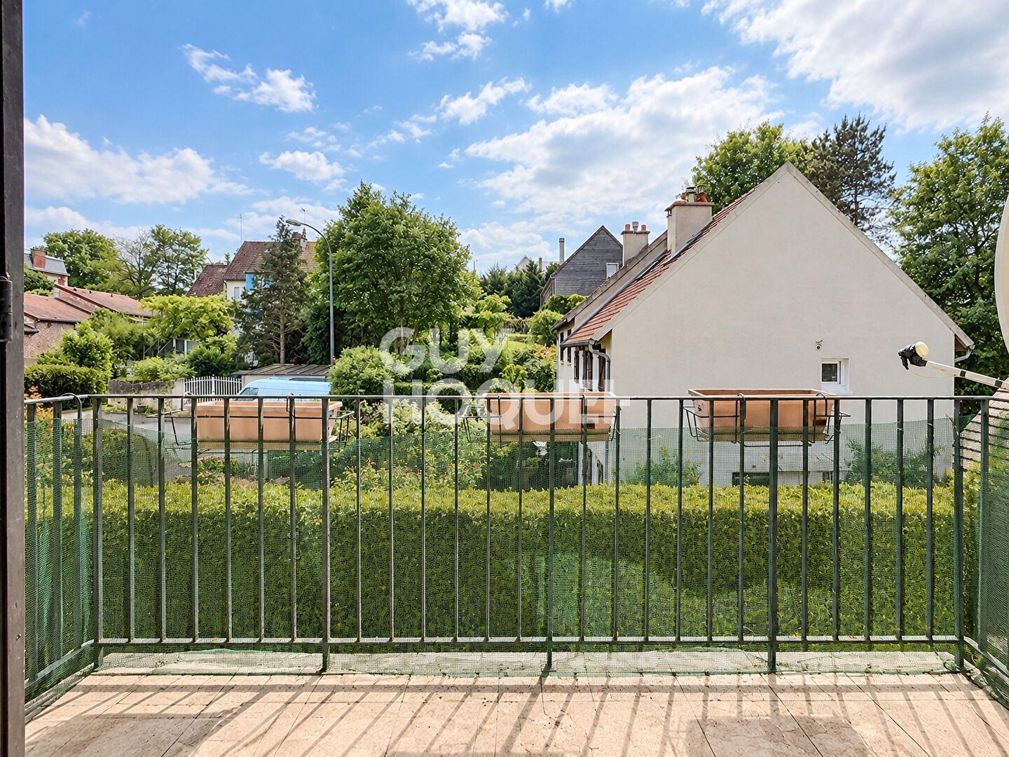 T4 avec balcon, garage et vue dégagée le long du canal Saint-Jean à Chantilly — photo 3