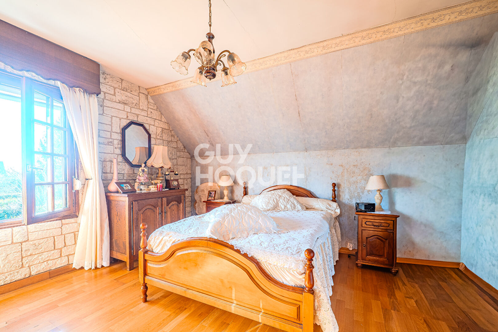 Maison en pierre avec jardin à Saint-Maximin