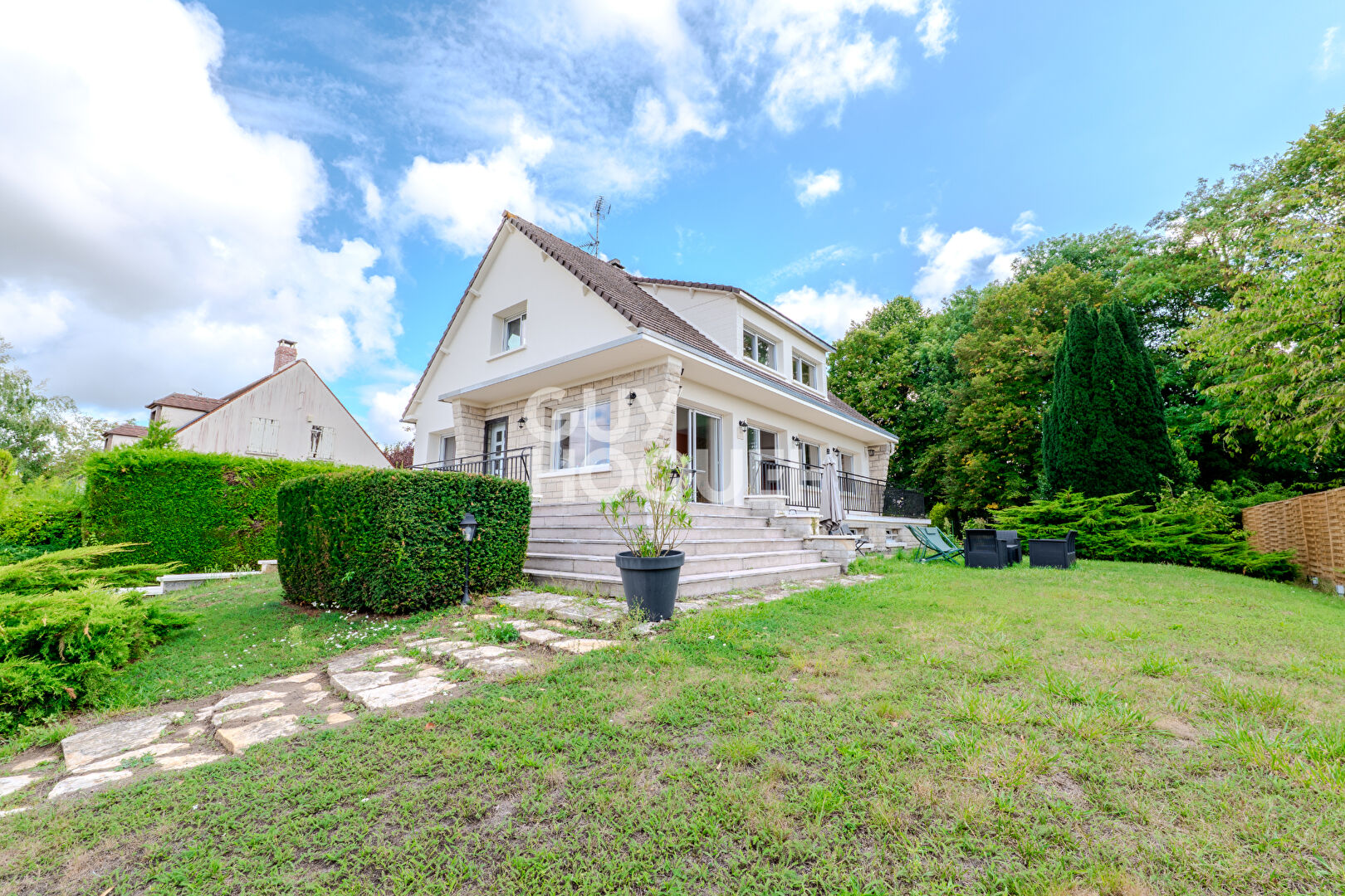 Maison familiale 160 m²  Senlis, secteur Villevert