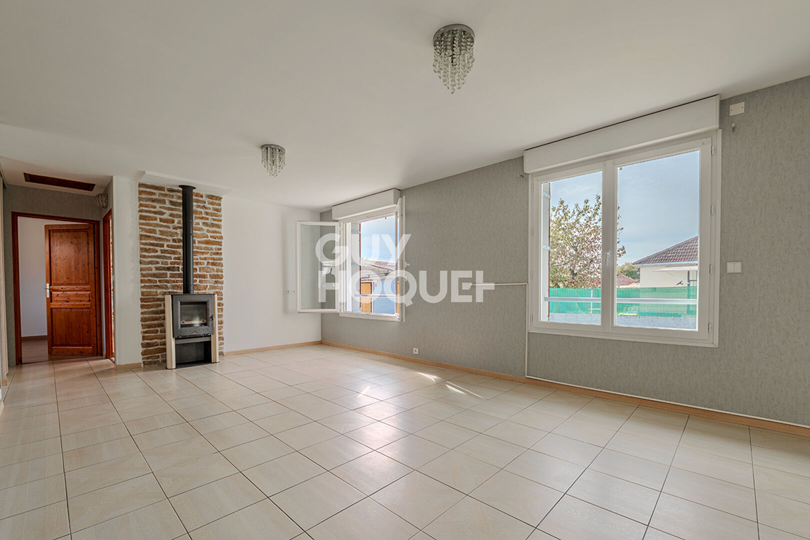 Élégante maison avec dépendance au coeur d'un environnement recherché