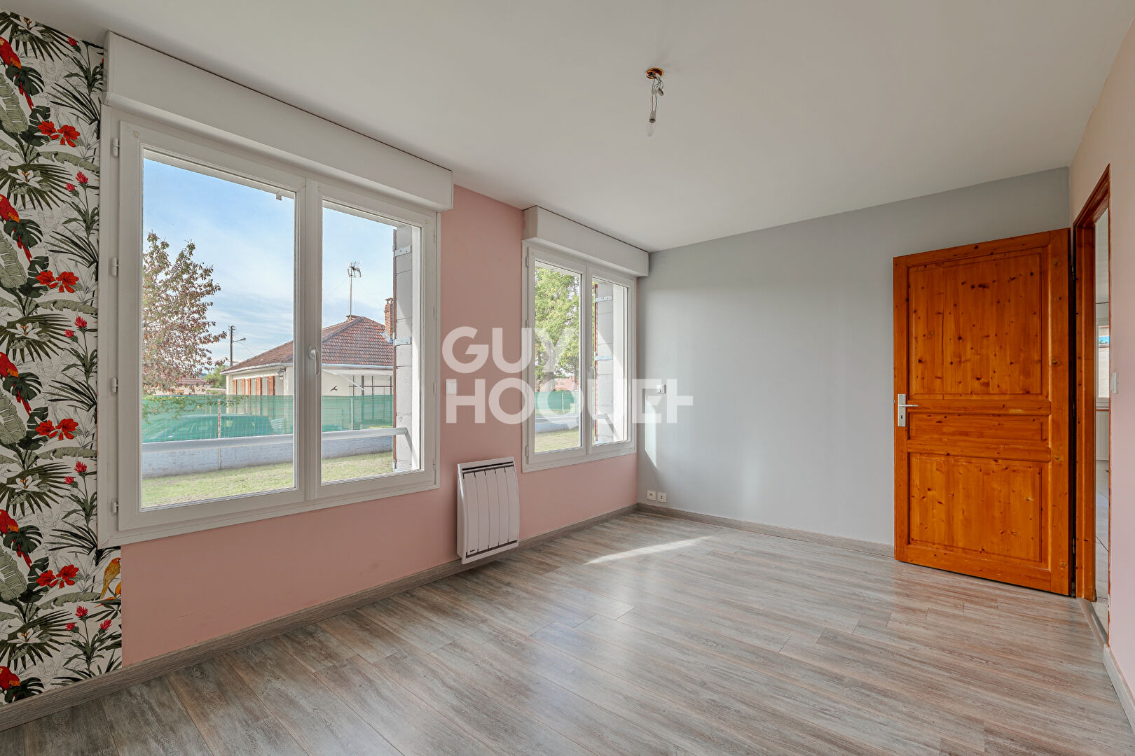 Élégante maison avec dépendance au coeur d'un environnement recherché