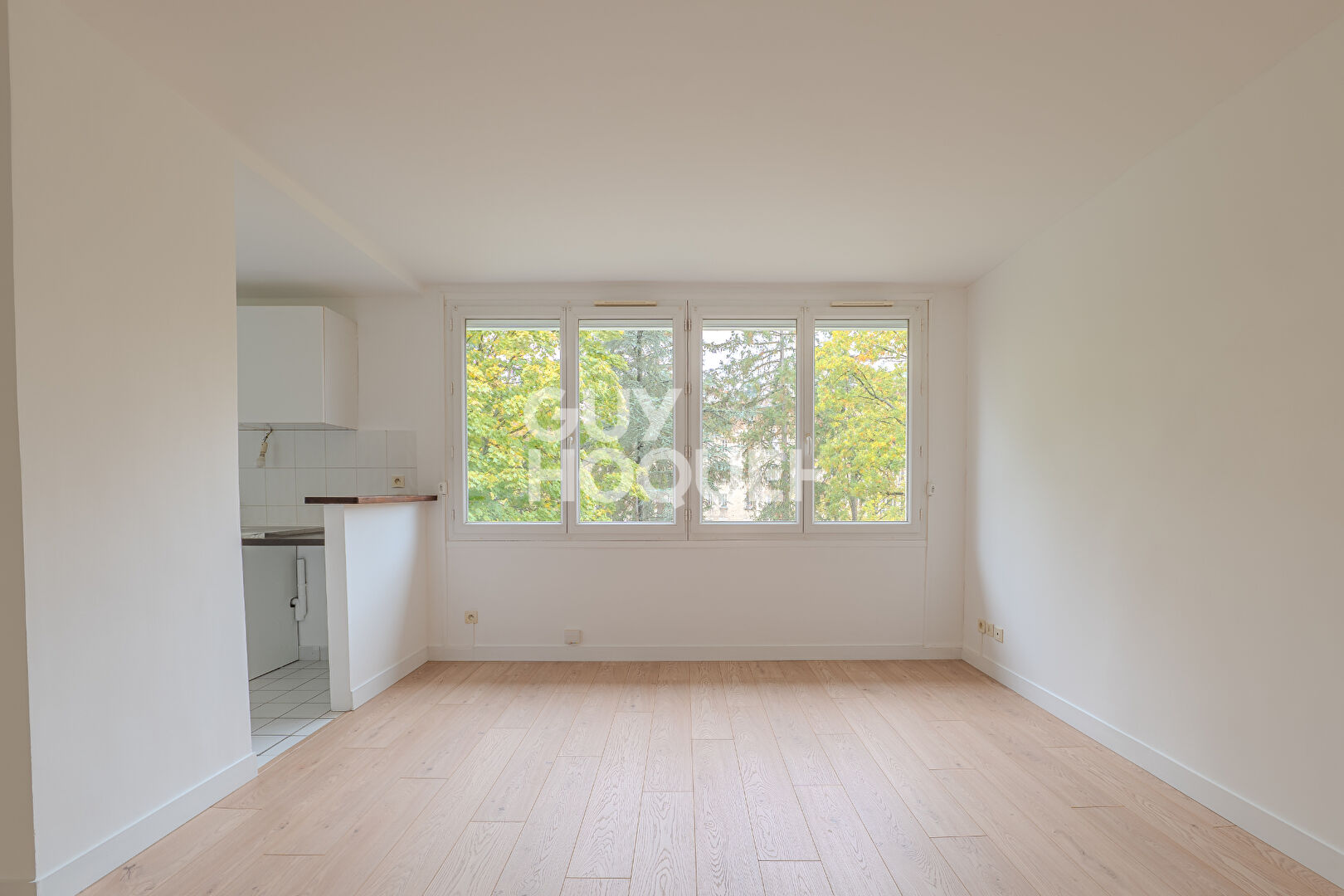 Vue imprenable sur les jardins ? Dernier étage ? Entièrement rénové