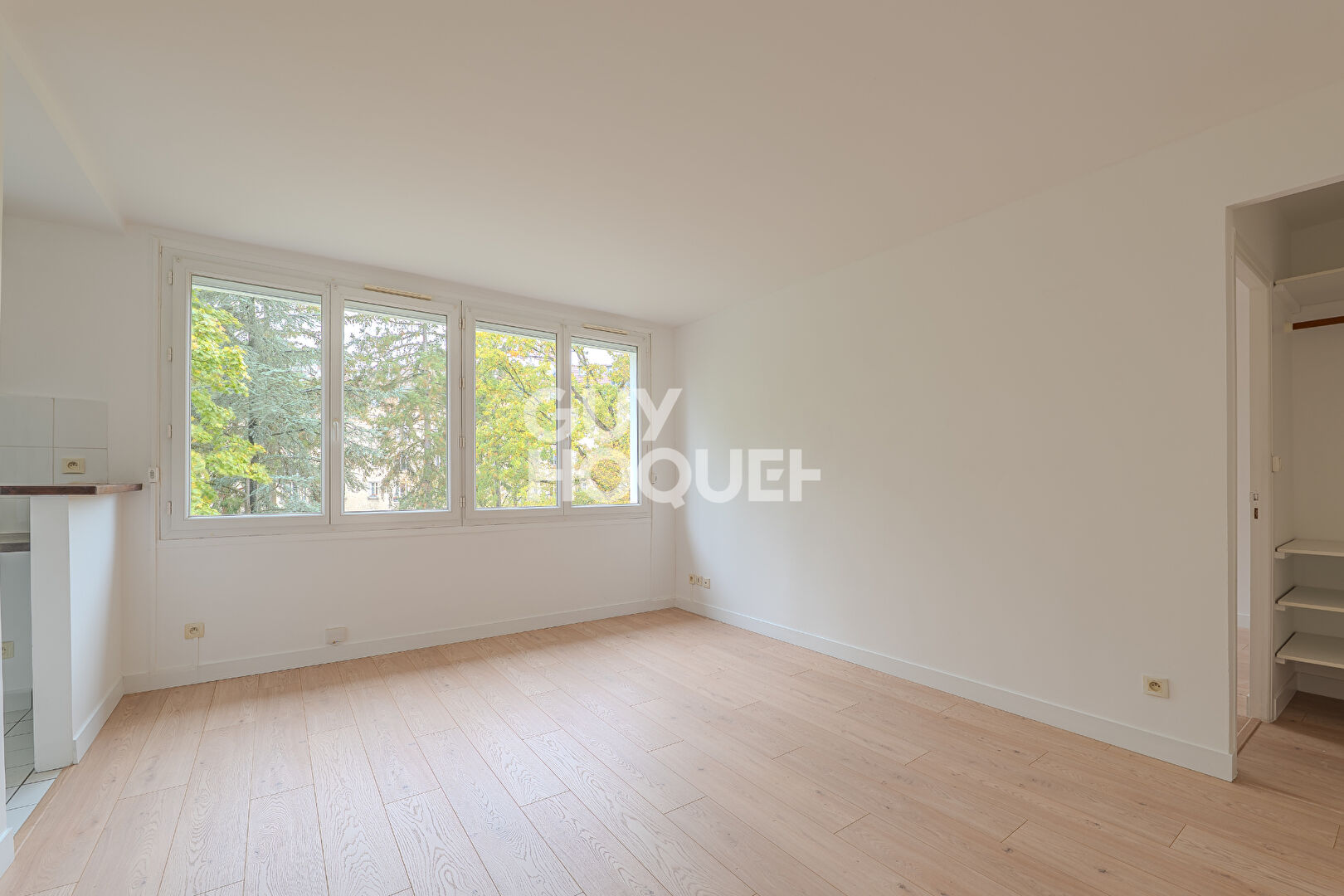 Vue imprenable sur les jardins ? Dernier étage ? Entièrement rénové