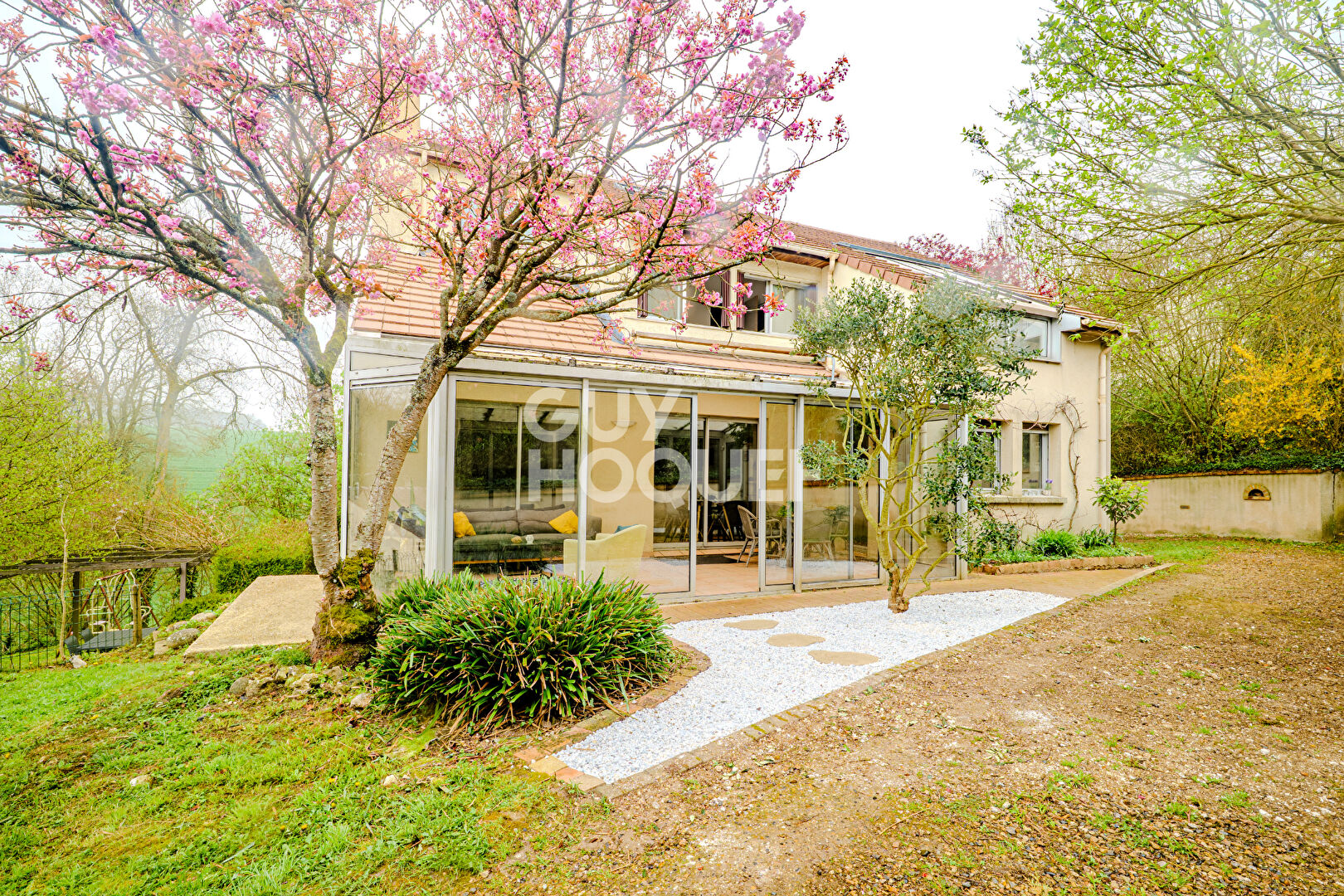 Maison familiale avec charme, proche Sainte-Geneviève