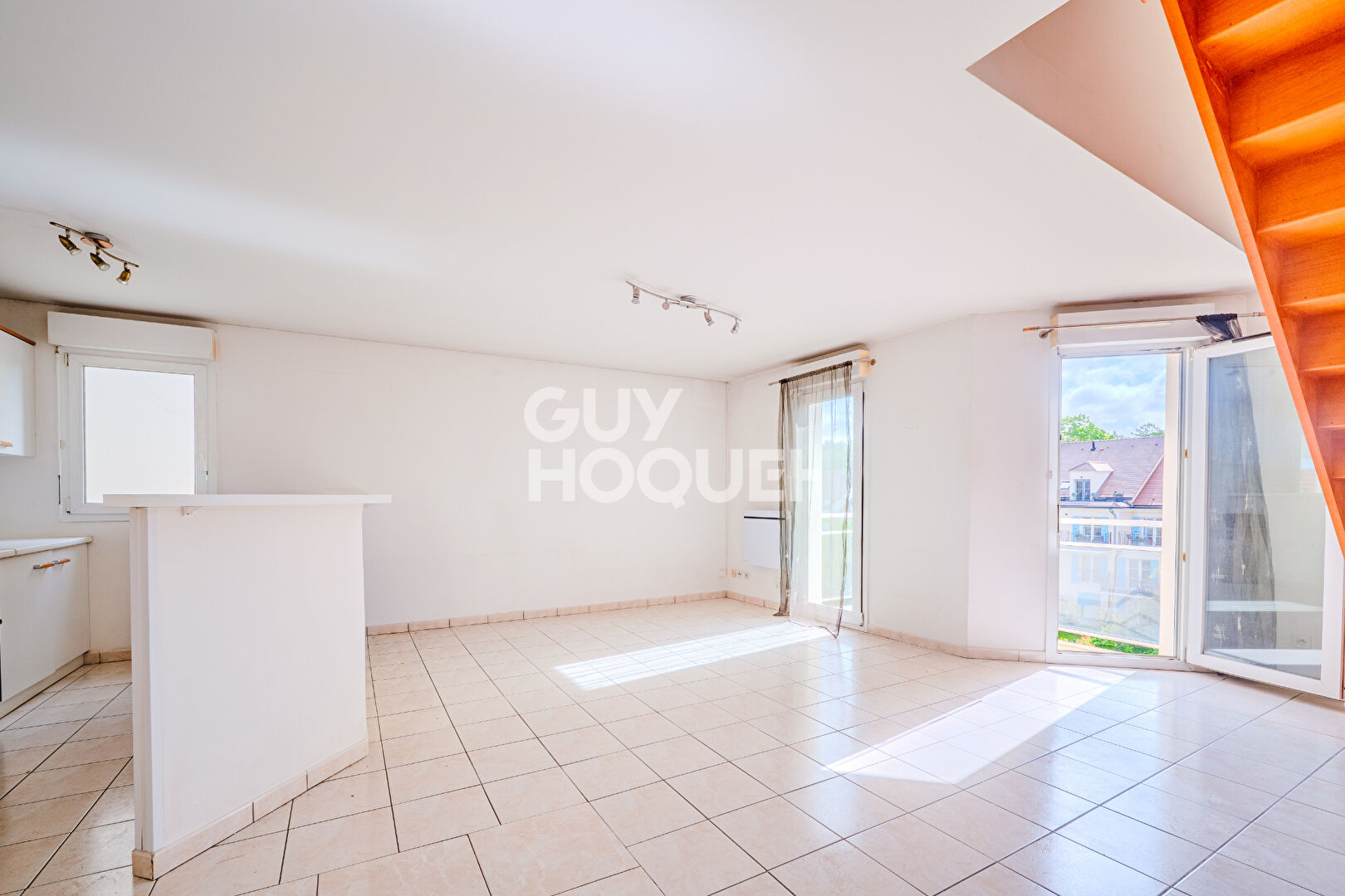 Appartement T3 de 63 m2 (72 m2 au sol) de Standing à Lamorlaye - secteur Centre-ville — photo 2
