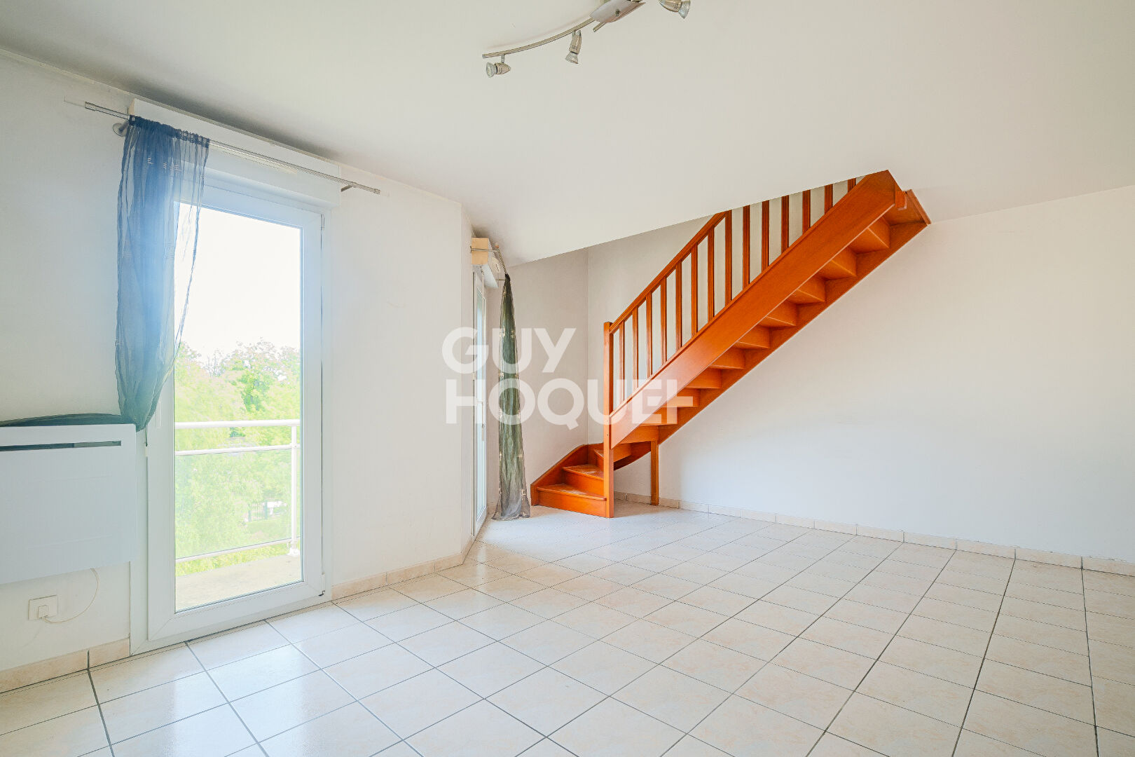 Appartement T3 de 63 m2 (72 m2 au sol) de Standing à Lamorlaye - secteur Centre-ville