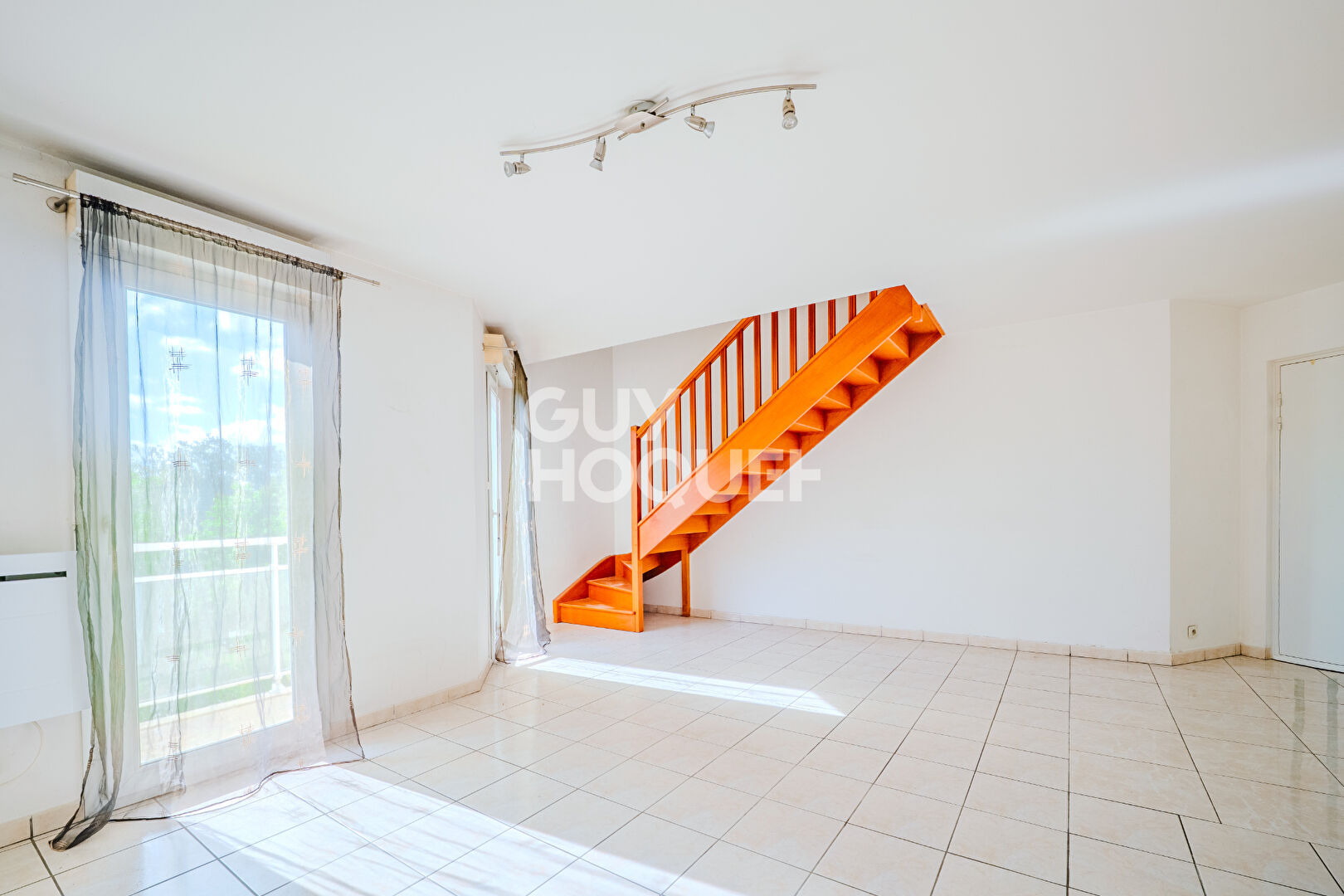 Appartement T3 de 63 m2 (72 m2 au sol) de Standing à Lamorlaye - secteur Centre-ville — photo 4