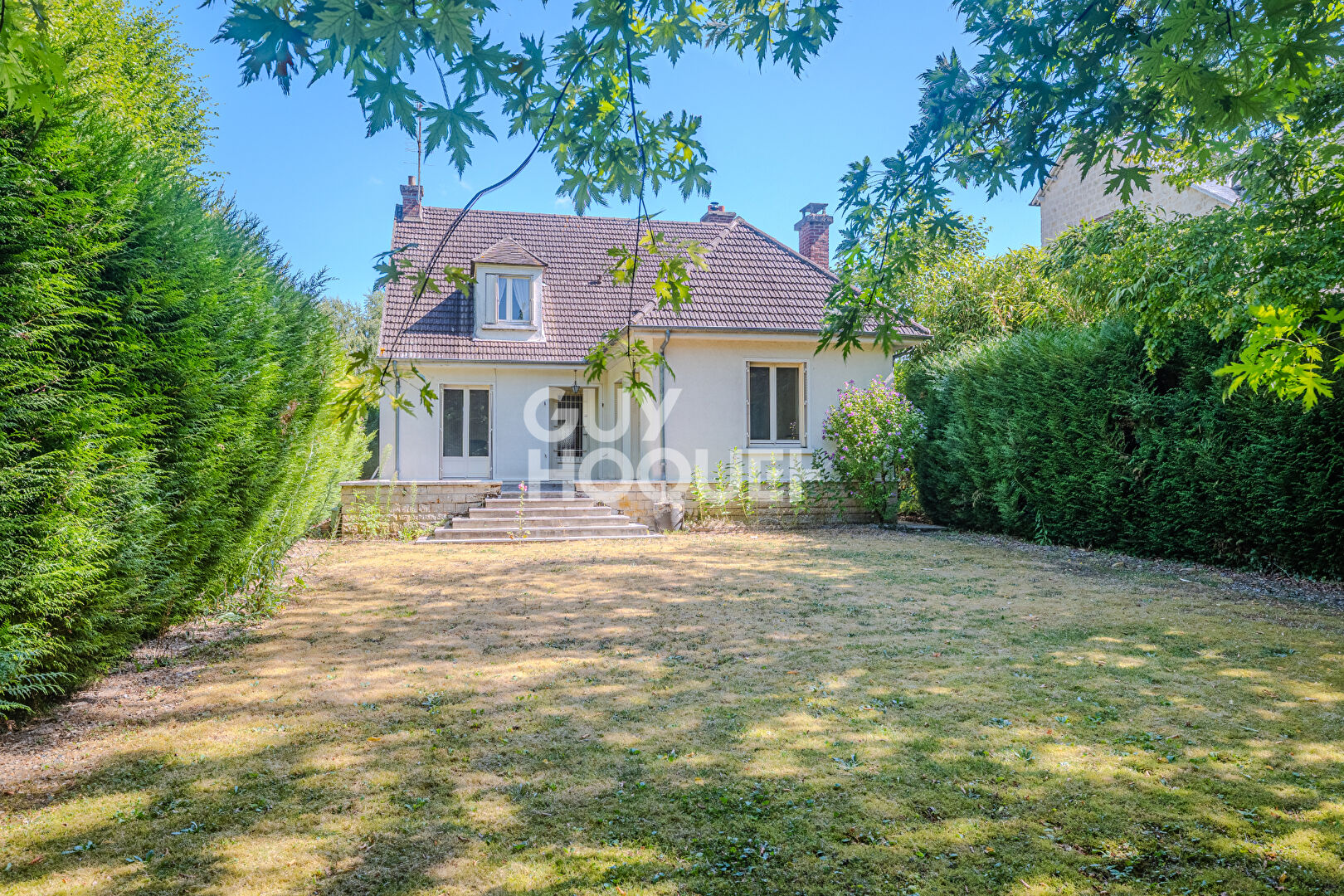 VINEUIL-SAINT-FIRMIN Maison individuelle de 137 m² avec grand jardin et sous-sol total