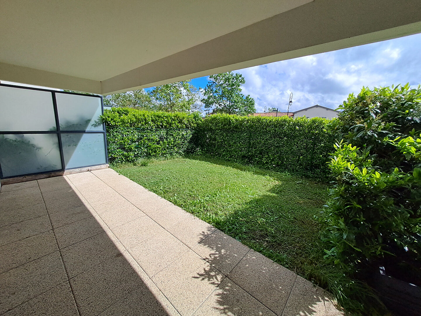 Charmant studio meublé de 36.19 m² en RDJ à Chaponost Centre