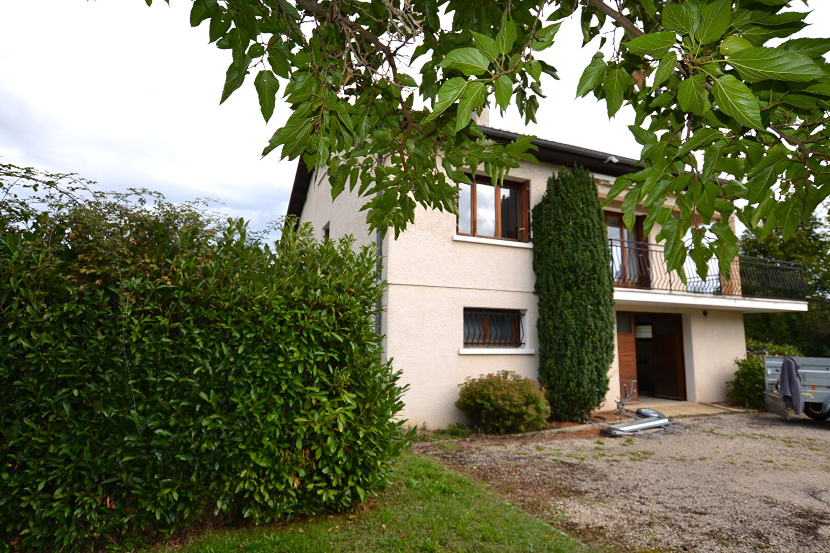 Maison individuelle 100 m² avec sous-sol aménageable ? Proche centre de Chaponost