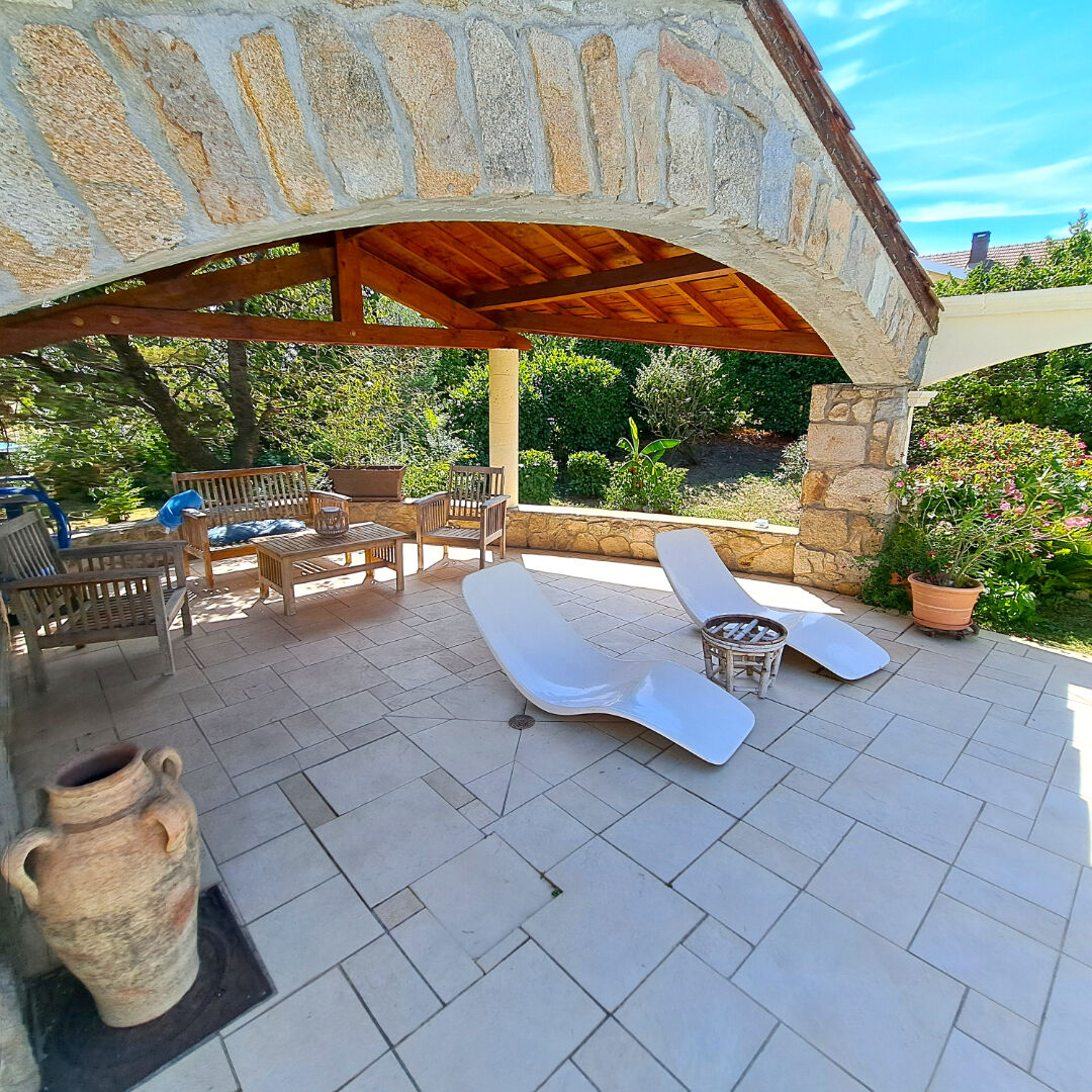 Villa Montagny 5 pièces 198 m2