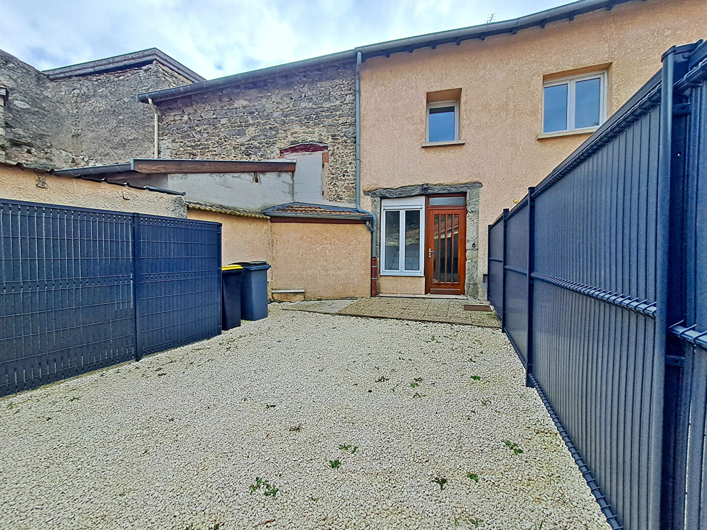 T2 au centre de Soucieu en Jarrest