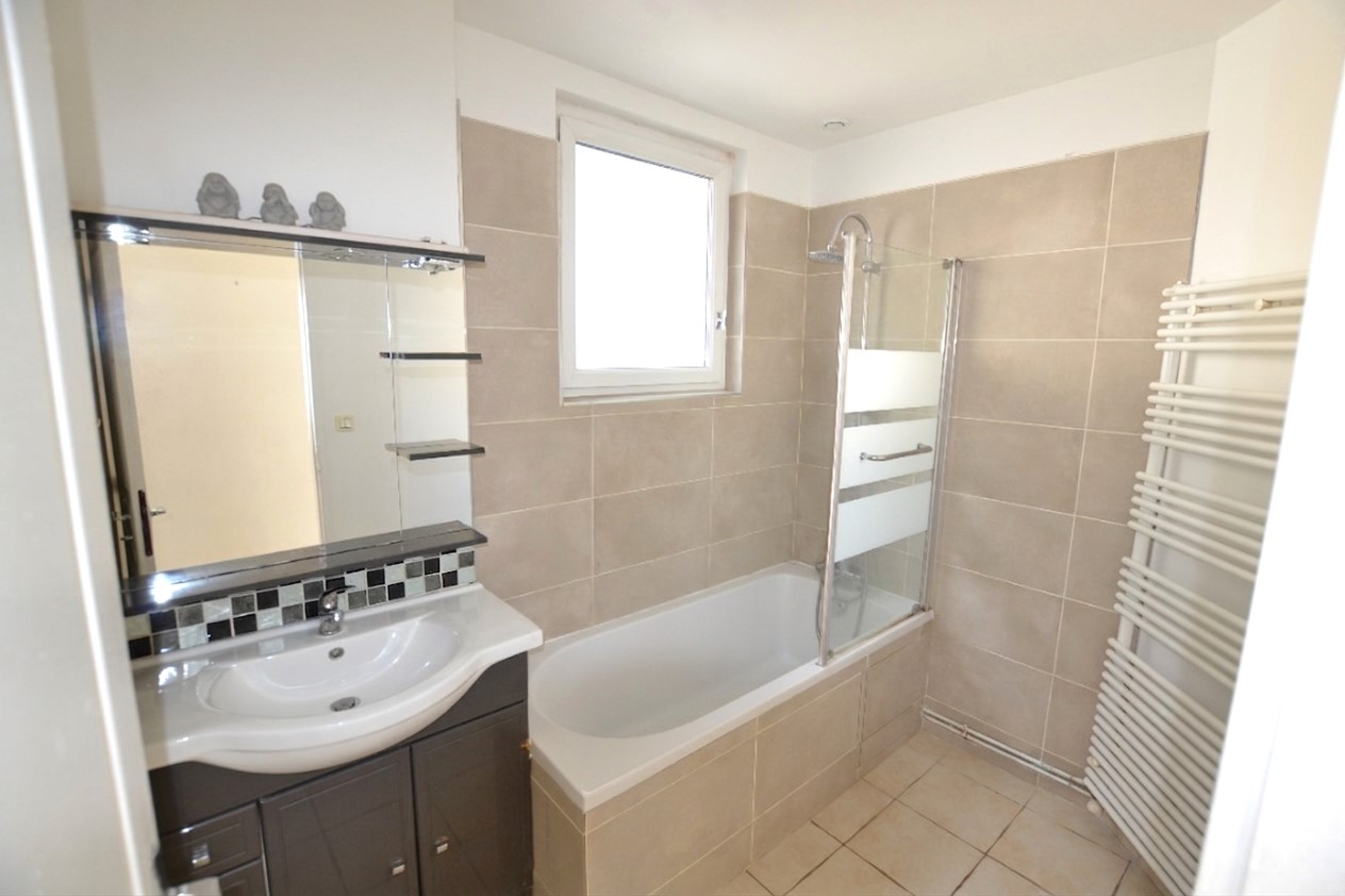 Maison Soucieu En Jarrest 5 pièces 94 m2