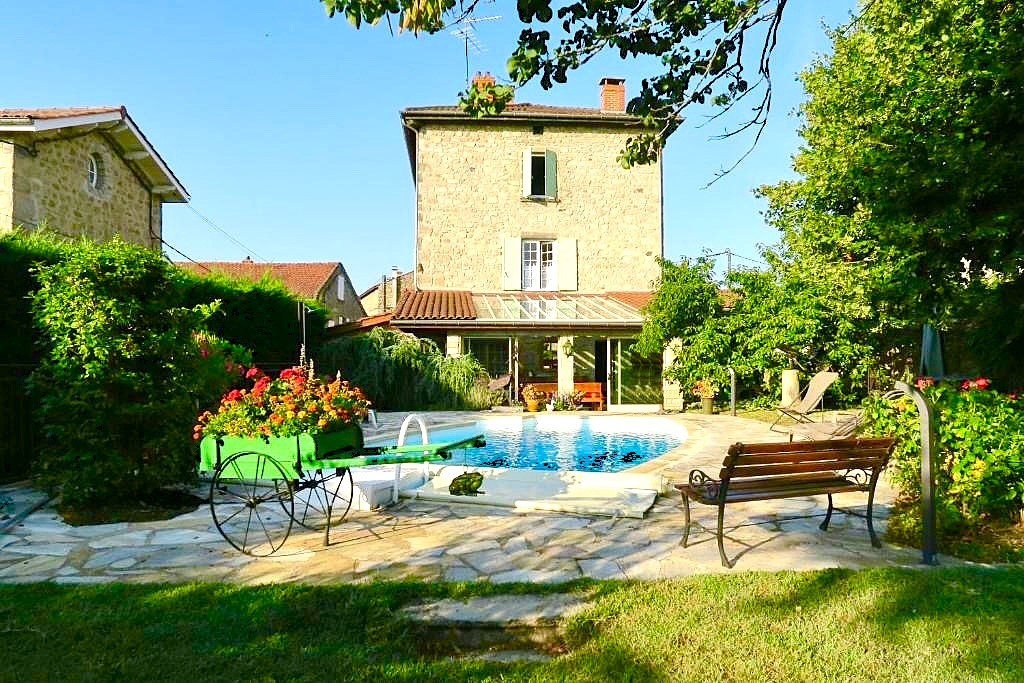 Soucieu En Jarrest 9 pièces 280 m2