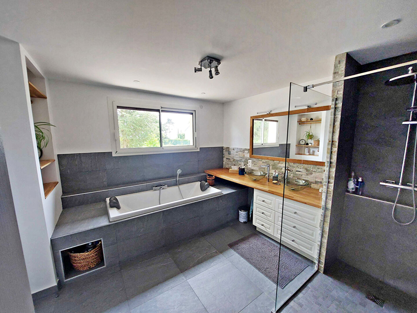 Orliénas maison individuelle 5 pièce(s) 178.98 m2