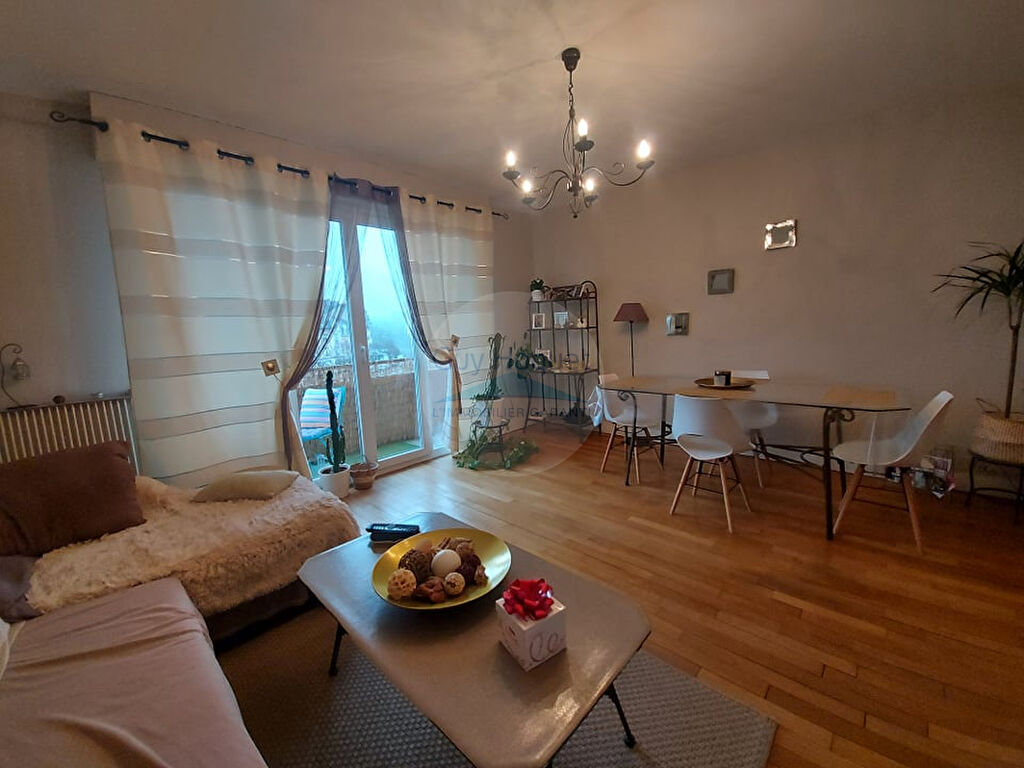 Appartement à Charleville-Mézières de type 3 d'environ  65 m²