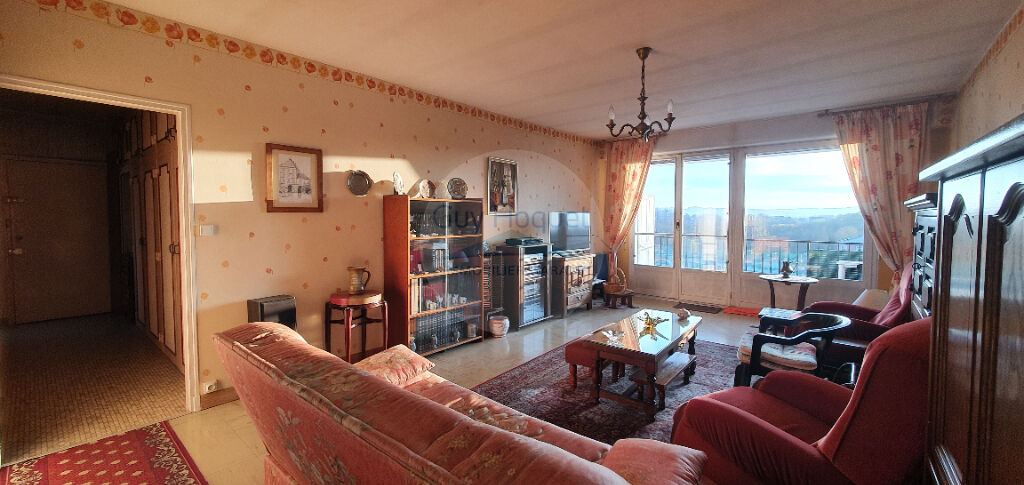 Appartement de type 5 à vendre à Charleville Mézières.