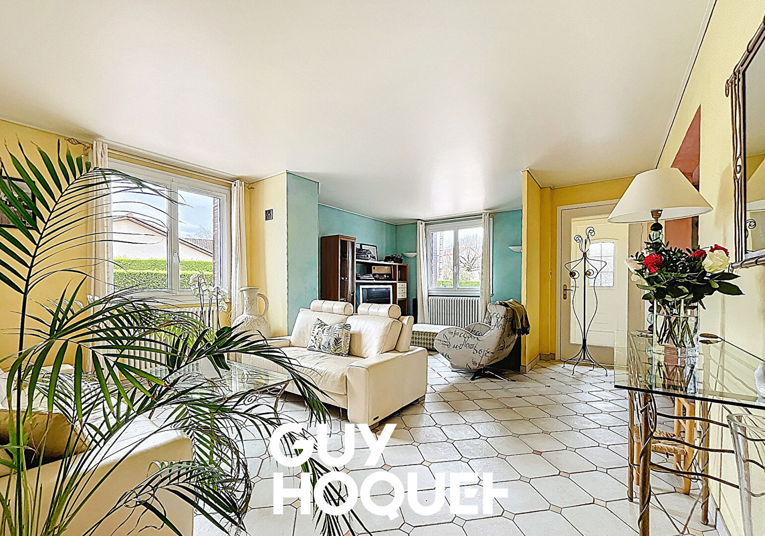 Villa 4 Chs + Double Garage et Carport - 71680 CRECHES SUR SAONE