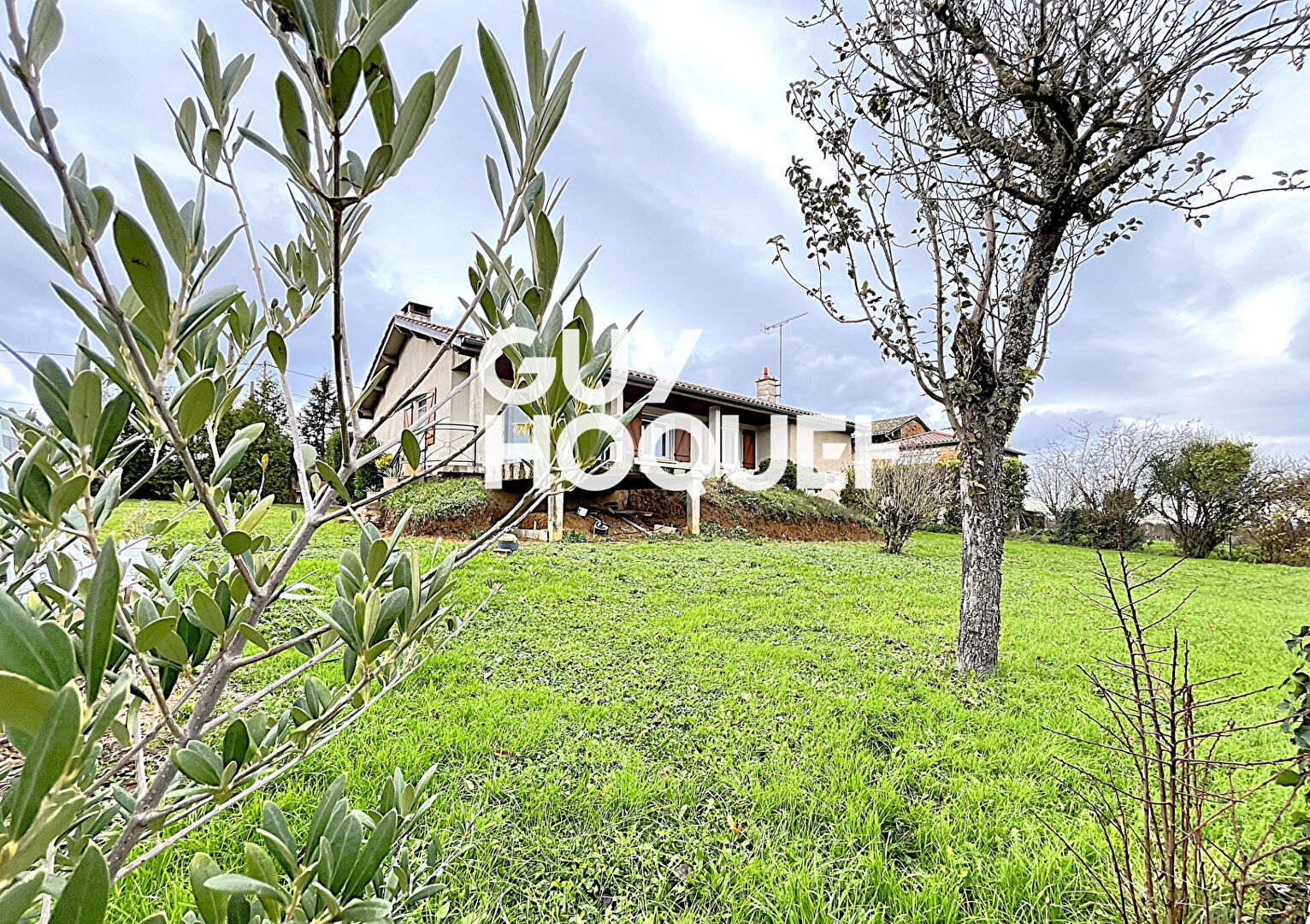 Maison Rénovée 2 Chs + Potentiel + Garage et Terrain de 1014 m² - 71870 HURIGNY