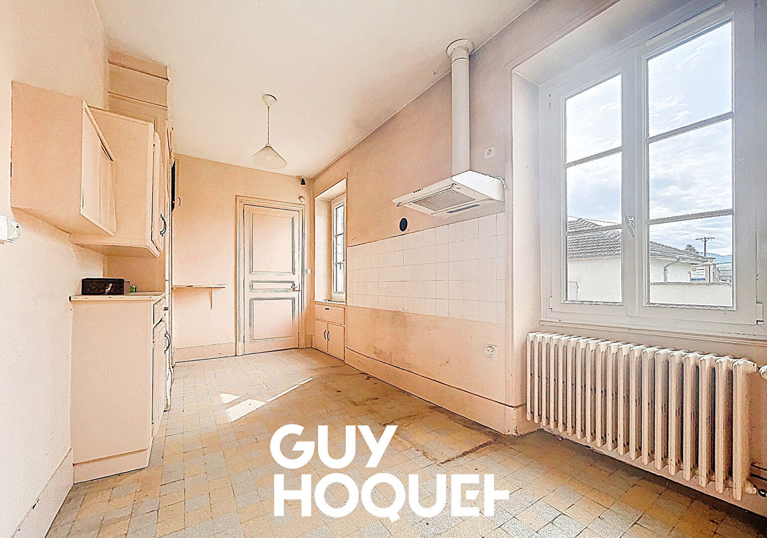 Maison de Maître 5 Chambres + Dépendances et Terrain - 69840 JULIENAS