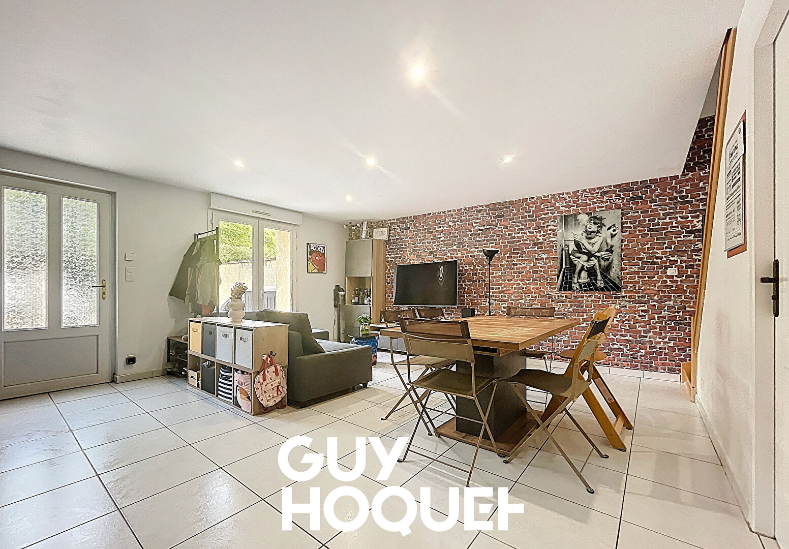 Maison de ville 3 chambres + Terrasse - 71570 LA CHAPELLE DE GUINCHAY