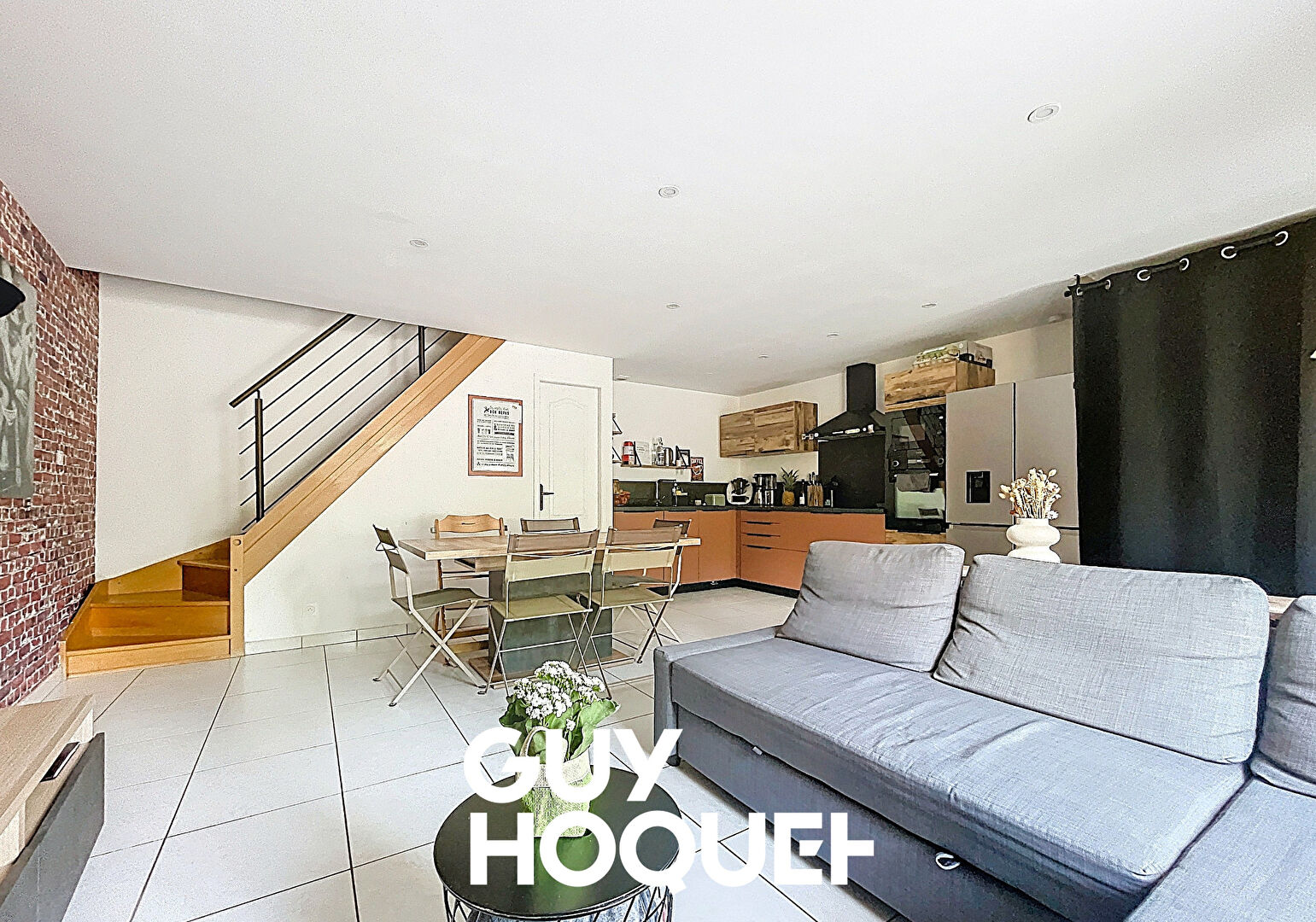 Maison de ville 3 chambres + Terrasse - 71570 LA CHAPELLE DE GUINCHAY