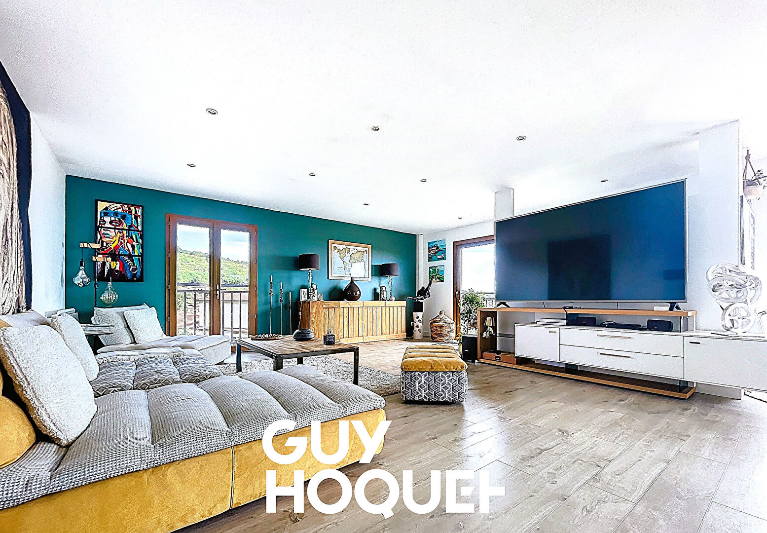 Maison de Caractère 4 Chambres avec  Piscine et Vue sur 1035 m² de Terrain - 71570 PRUZILLY