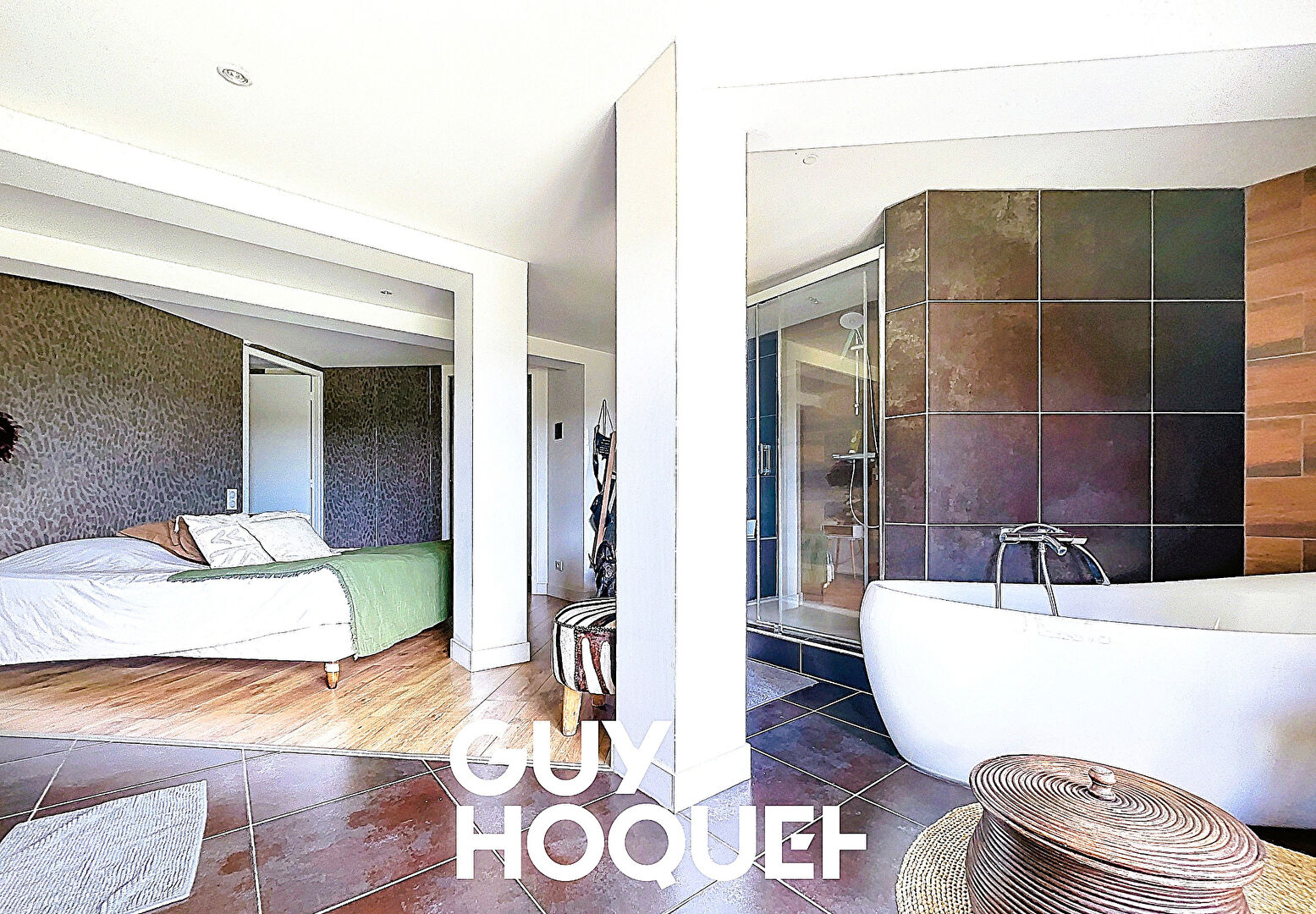 Maison de Caractère 4 Chambres avec  Piscine et Vue sur 1035 m² de Terrain - 71570 PRUZILLY