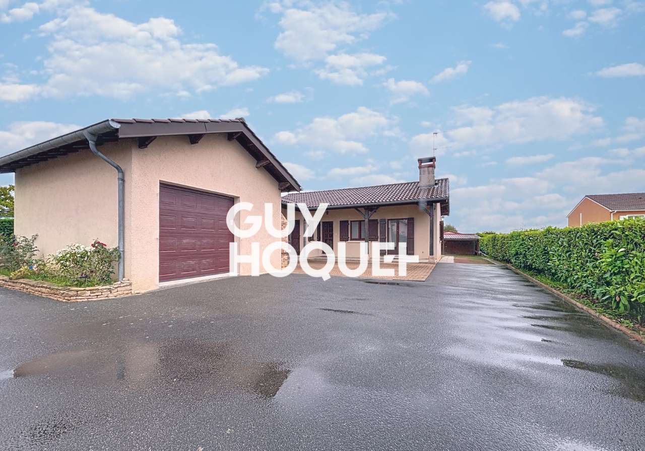 Villa Plain Pied 3 Chambres + Garage et terrain de 754 m² environ - 71680 CRECHES SUR SAONE