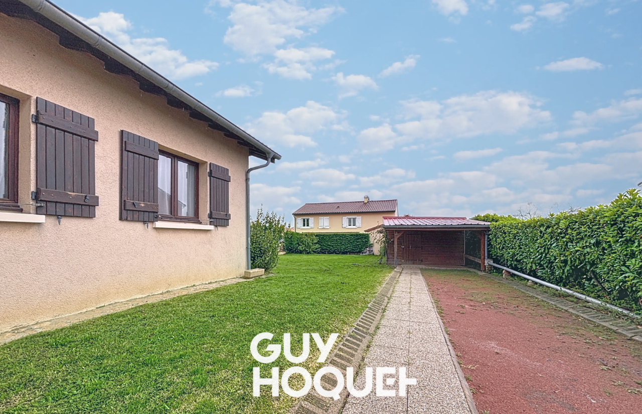 Villa Plain Pied 3 Chambres + Garage et terrain de 754 m² environ - 71680 CRECHES SUR SAONE