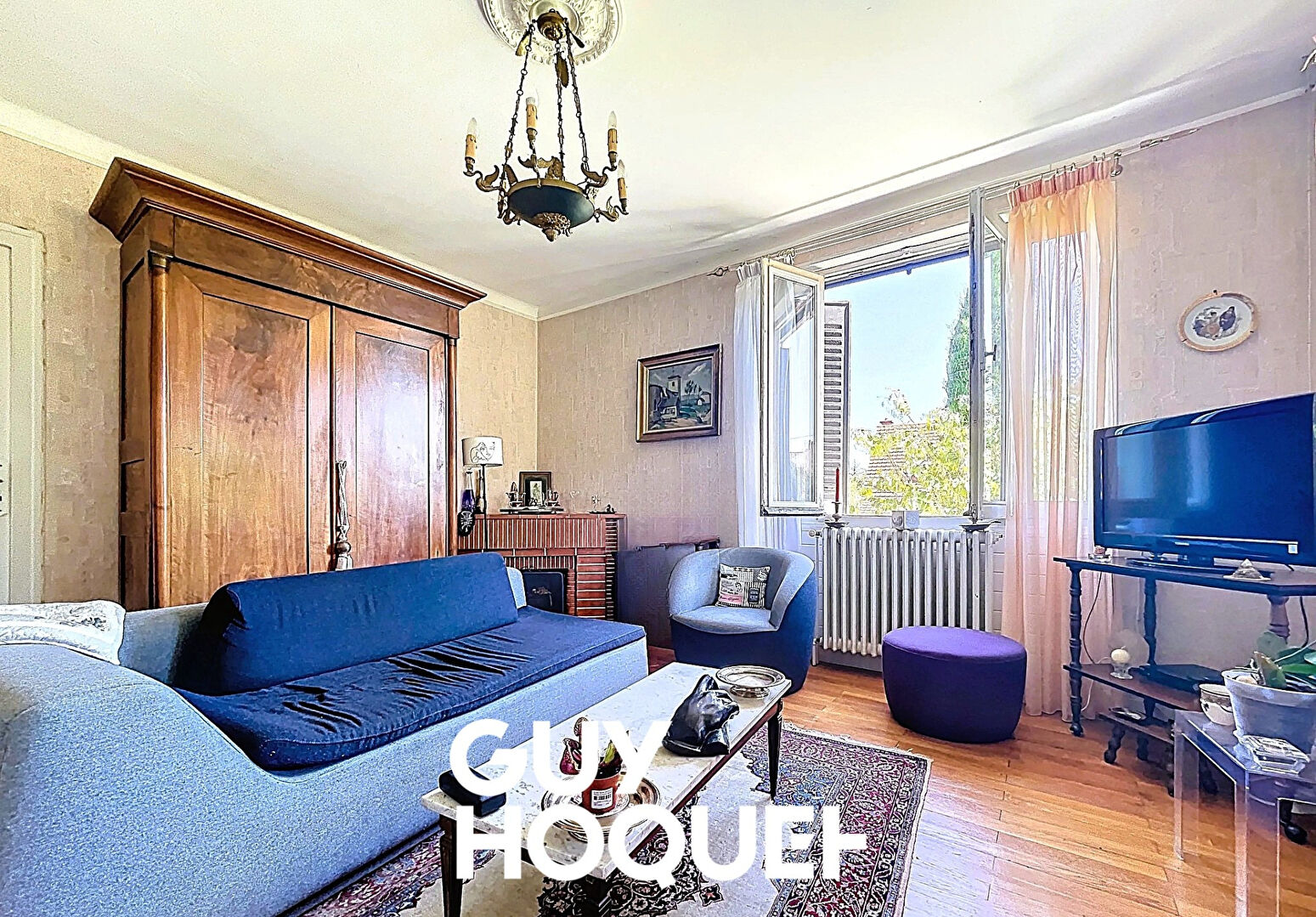 Maison de Caractère 3 Chs + Bureau, Salle de Jeux, Dépendances et Terrain de 735 m² - 71000 FLACE LES MACON